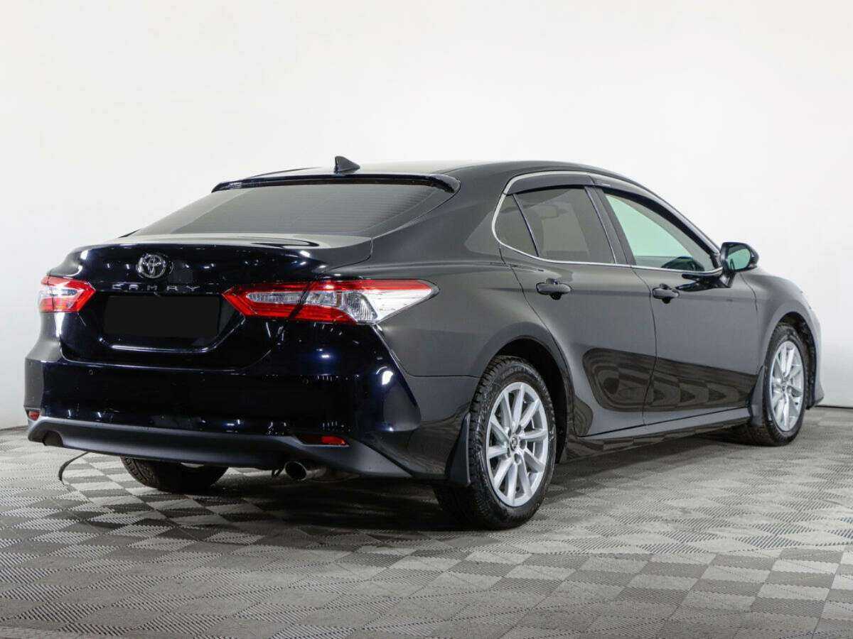 Toyota Camry с пробегом — 2021 год. Фото: #3