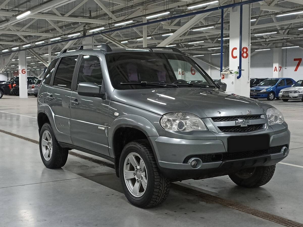 Chevrolet Niva с пробегом — 2012 год. Фото: #2