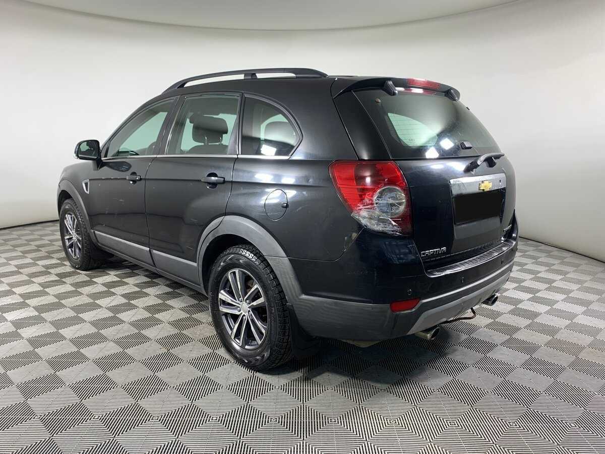 Chevrolet Captiva с пробегом — 2010 год. Фото: #6