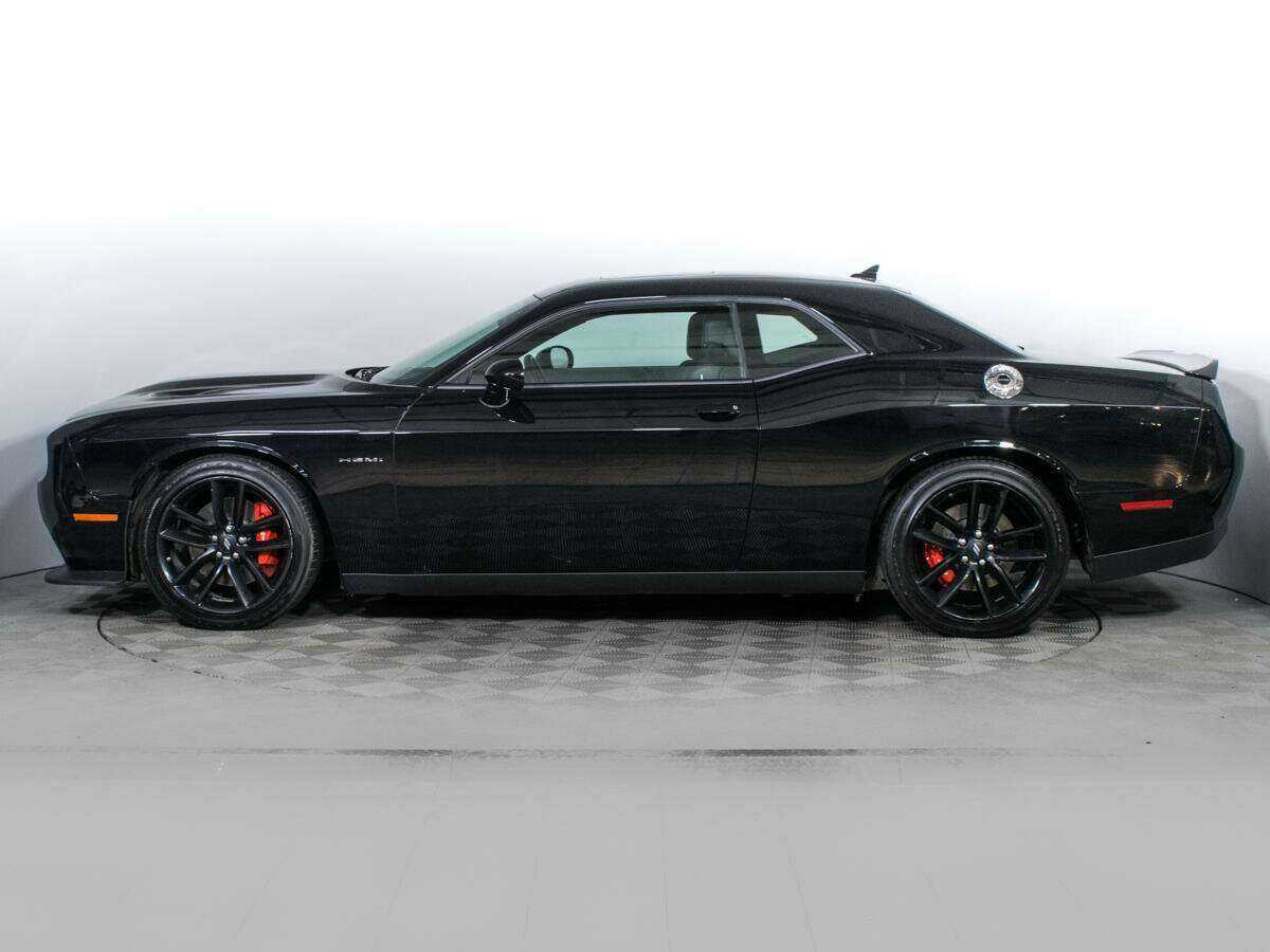 Dodge Challenger с пробегом — 2022 год. Фото: #7