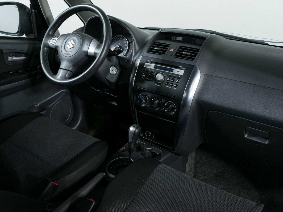 Suzuki SX4 с пробегом — 2008 год. Фото: #6