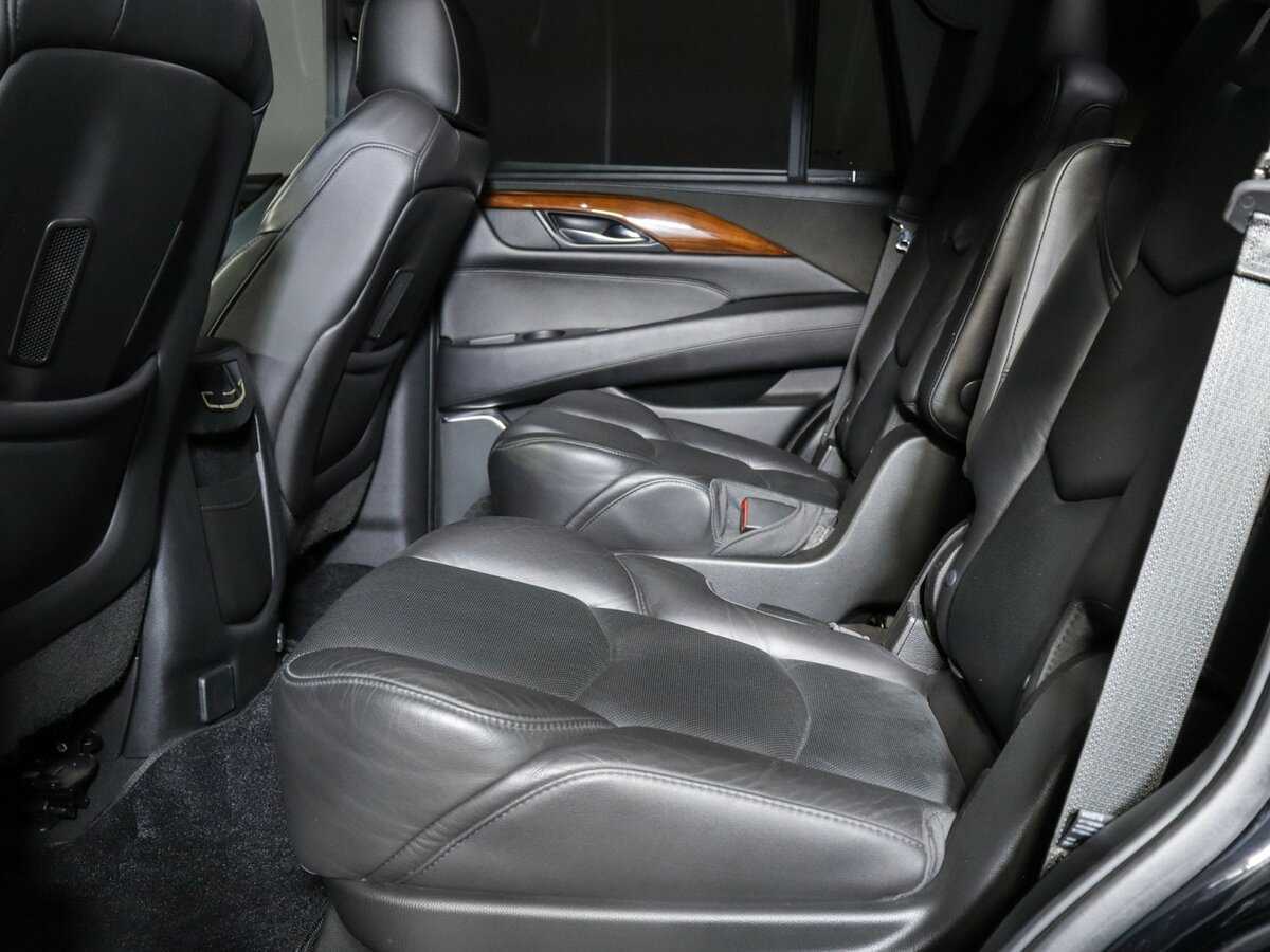 Cadillac Escalade с пробегом — 2018 год. Фото: #6