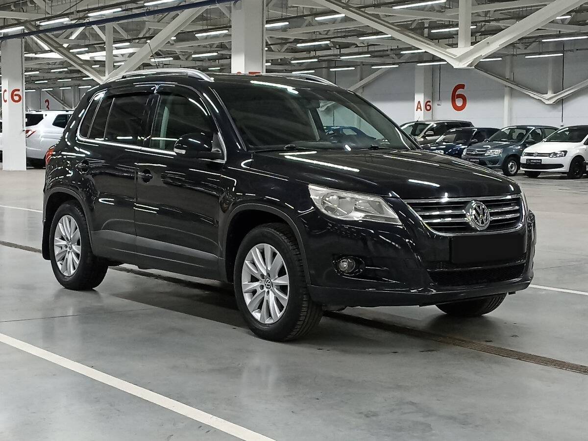 Volkswagen Tiguan с пробегом — 2008 год. Фото: #2