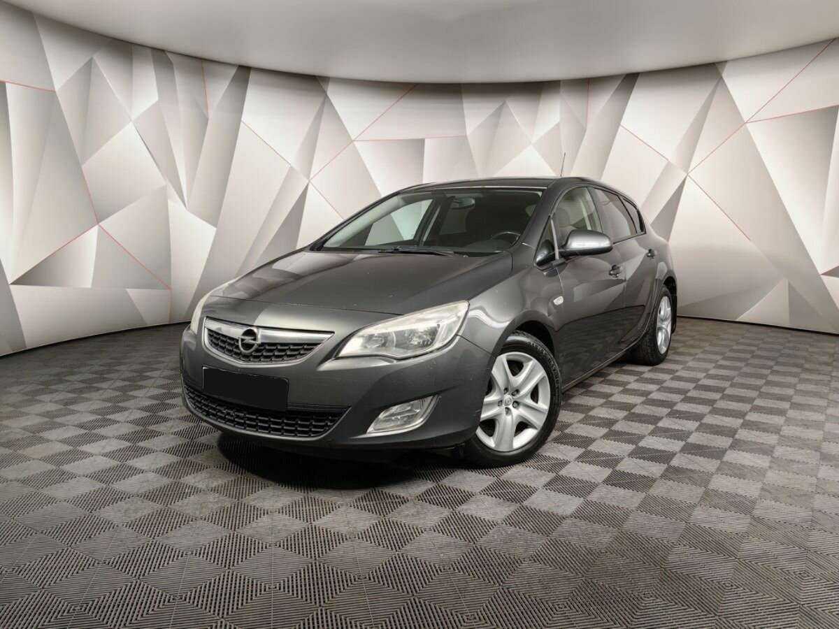 Opel Astra с пробегом — 2011 год. Посмотреть фото
