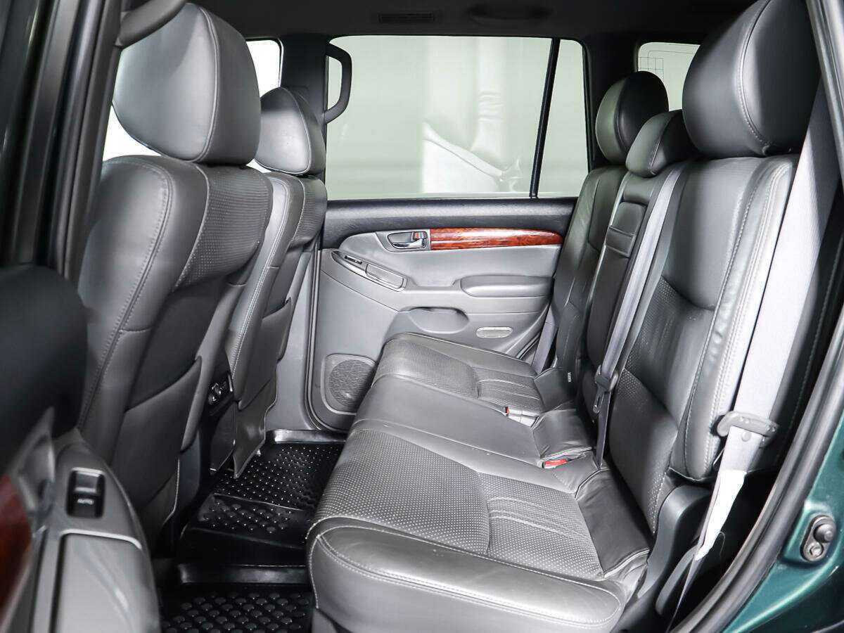 Toyota Land Cruiser Prado с пробегом — 2006 год. Фото: #9
