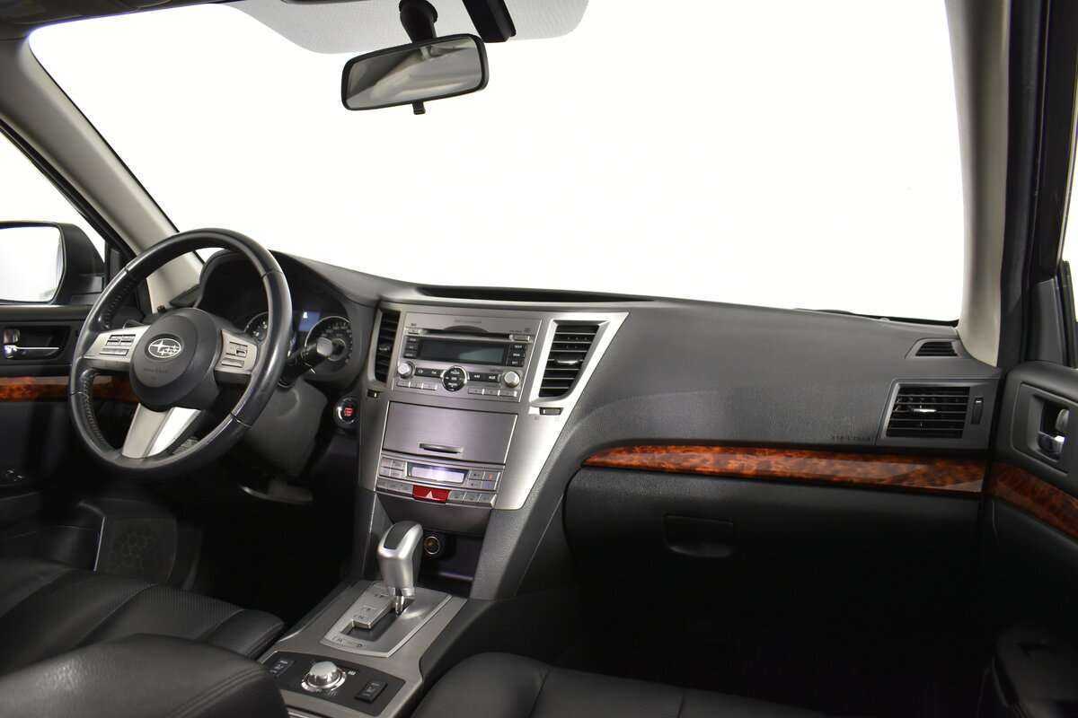 Subaru Outback с пробегом — 2010 год. Фото: #12