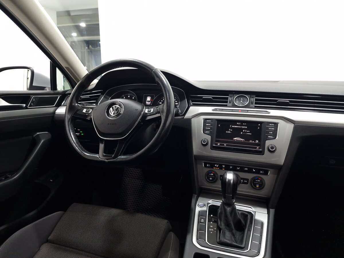 Volkswagen Passat с пробегом — 2015 год. Фото: #5