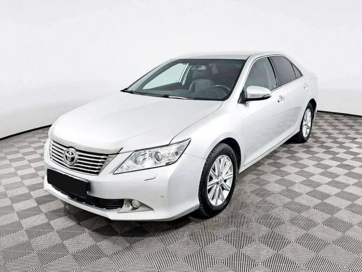 Toyota Camry с пробегом — 2014 год. Фото: #0