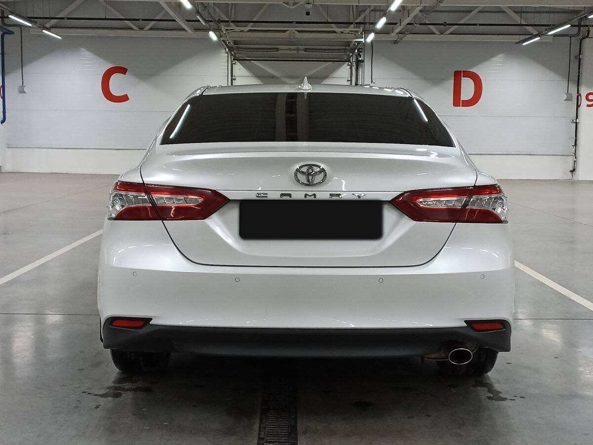 Toyota Camry с пробегом — 2021 год. Фото: #5