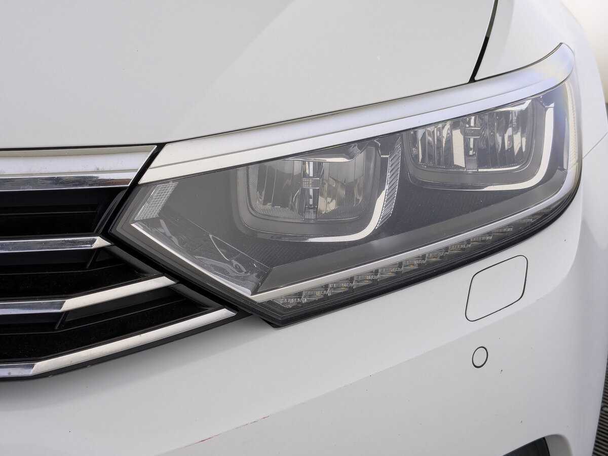 Volkswagen Passat с пробегом — 2019 год. Фото: #10