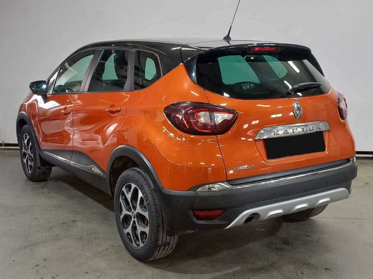 Renault Kaptur с пробегом — 2016 год. Фото: #6