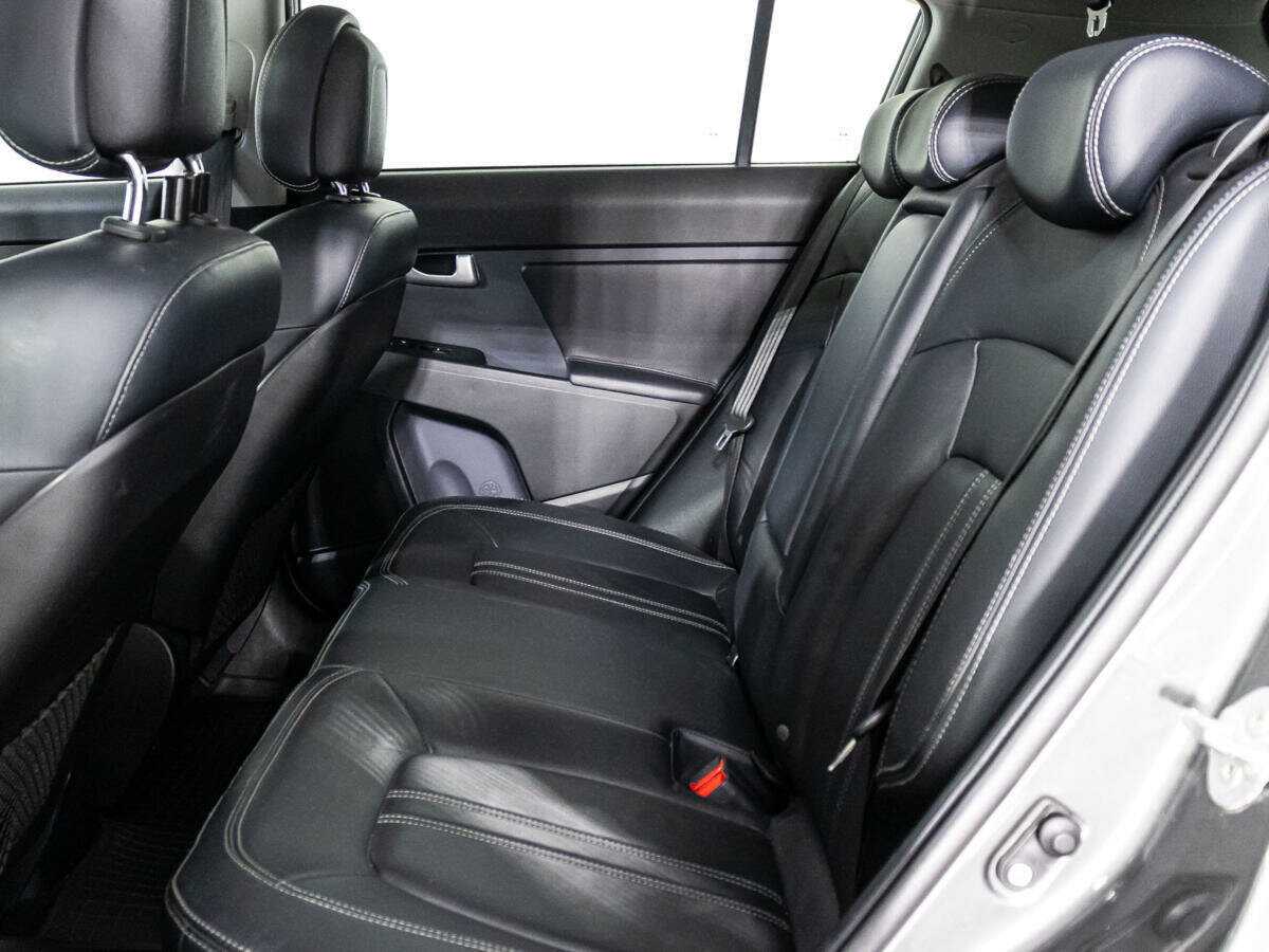 Kia Sportage с пробегом — 2011 год. Фото: #9