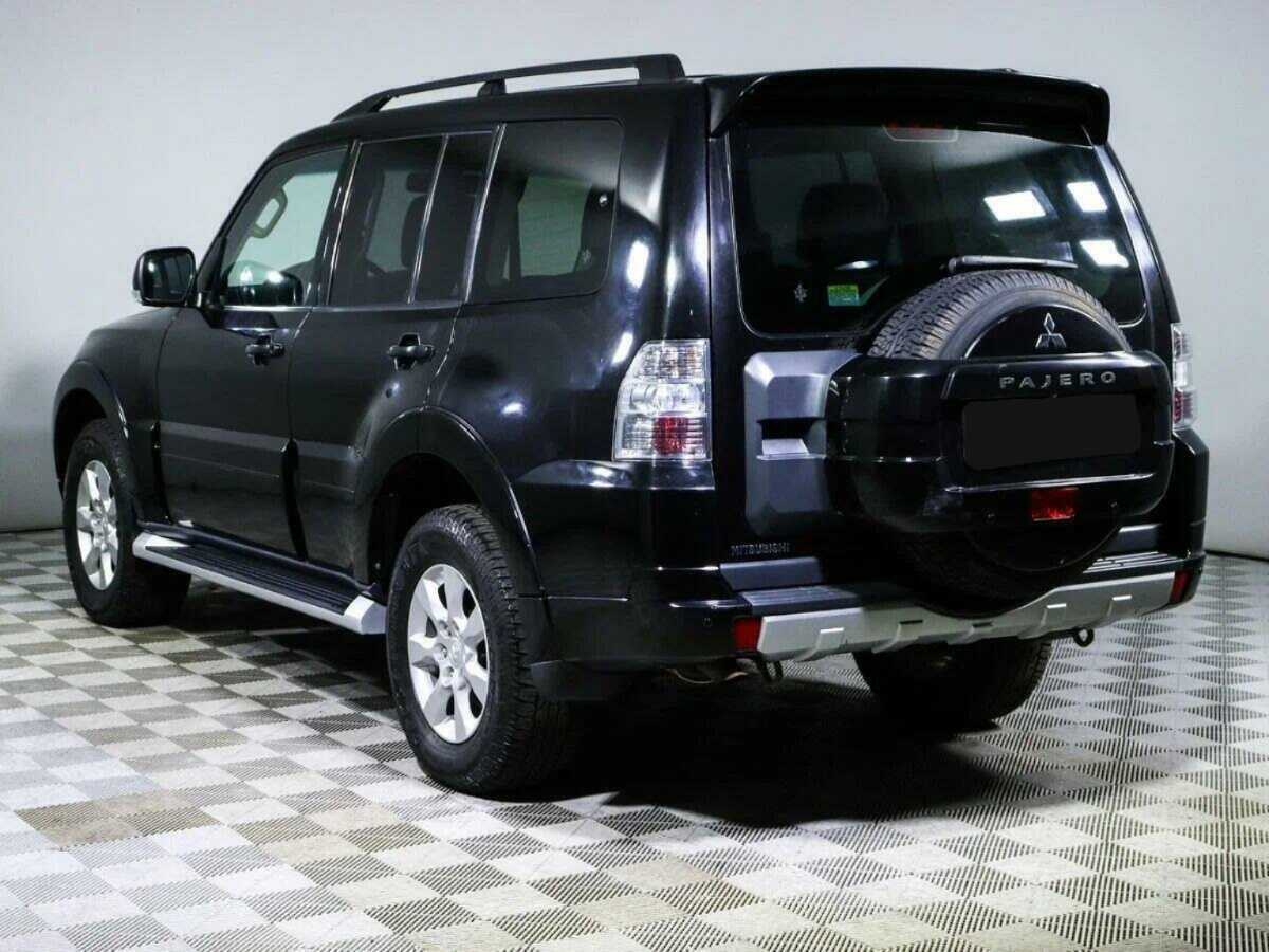 Mitsubishi Pajero с пробегом — 2013 год. Фото: #5