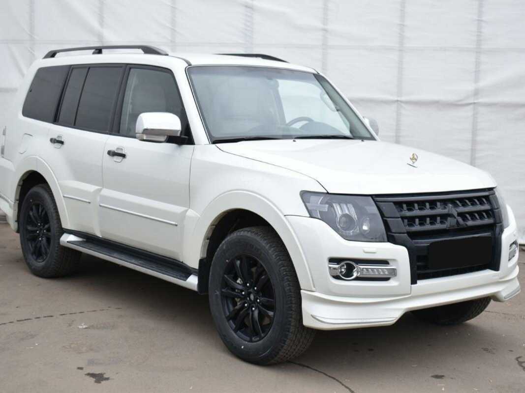 Mitsubishi Pajero с пробегом — 2019 год. Фото: #2