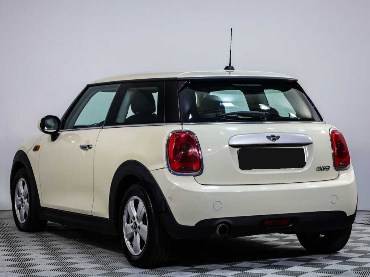 Mini Hatch с пробегом — 2015 год. Фото: #5