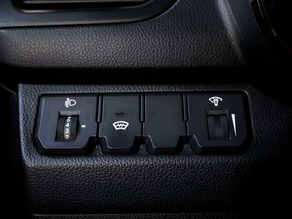 Kia Rio с пробегом — 2011 год. Фото: #11