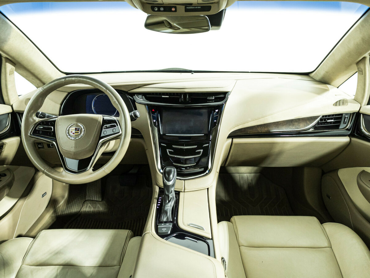 Cadillac ELR с пробегом — 2014 год. Фото: #12