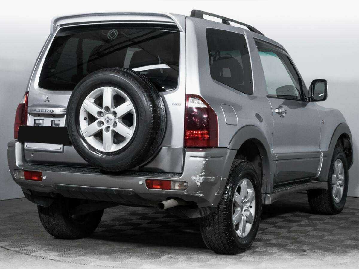 Mitsubishi Pajero с пробегом — 2004 год. Фото: #4