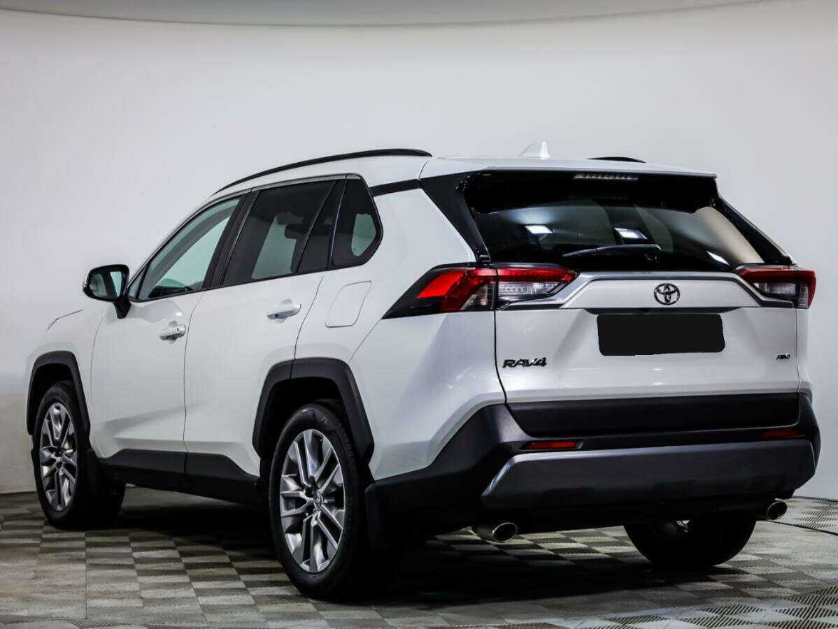 Toyota RAV4 с пробегом — 2021 год. Фото: #5