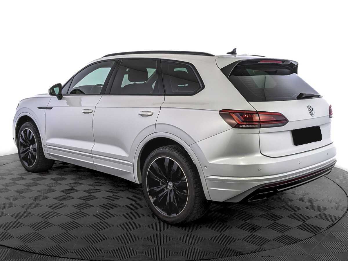 Volkswagen Touareg с пробегом — 2020 год. Фото: #6