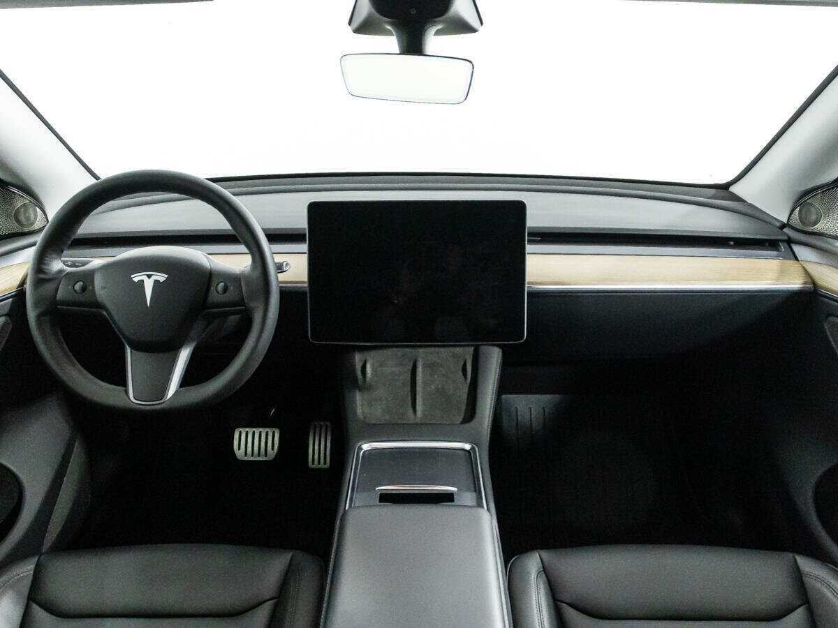 Tesla Model Y с пробегом — 2022 год. Фото: #12
