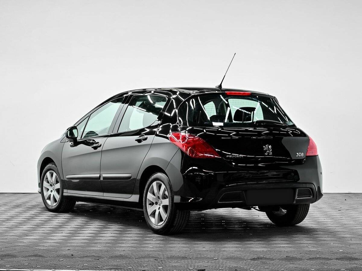Peugeot 308 с пробегом — 2011 год. Фото: #2