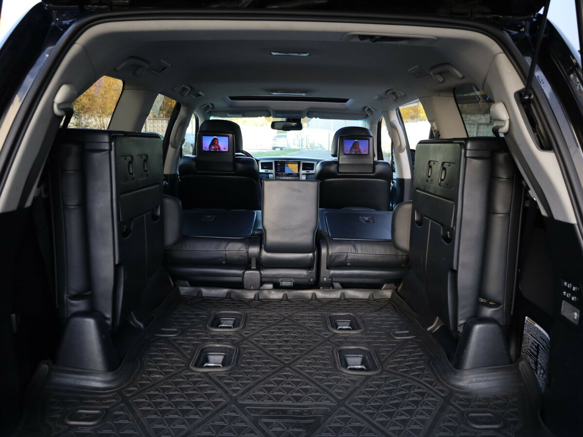 Lexus LX с пробегом — 2012 год. Фото: #13