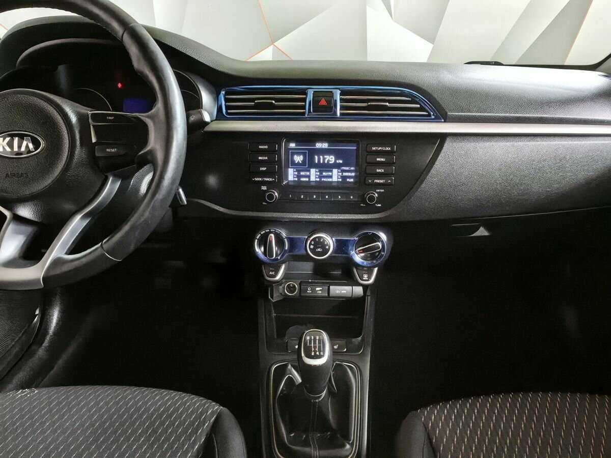 Kia Rio с пробегом — 2017 год. Фото: #10