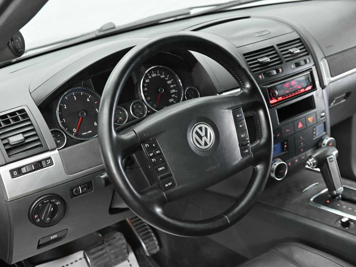 Volkswagen Touareg с пробегом — 2007 год. Фото: #7