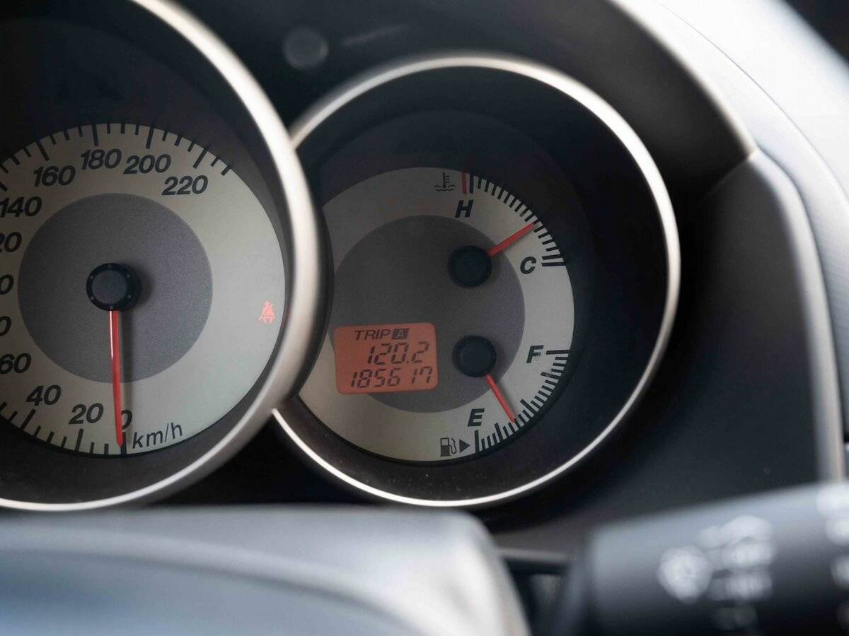 Mazda 3 с пробегом — 2008 год. Фото: #17
