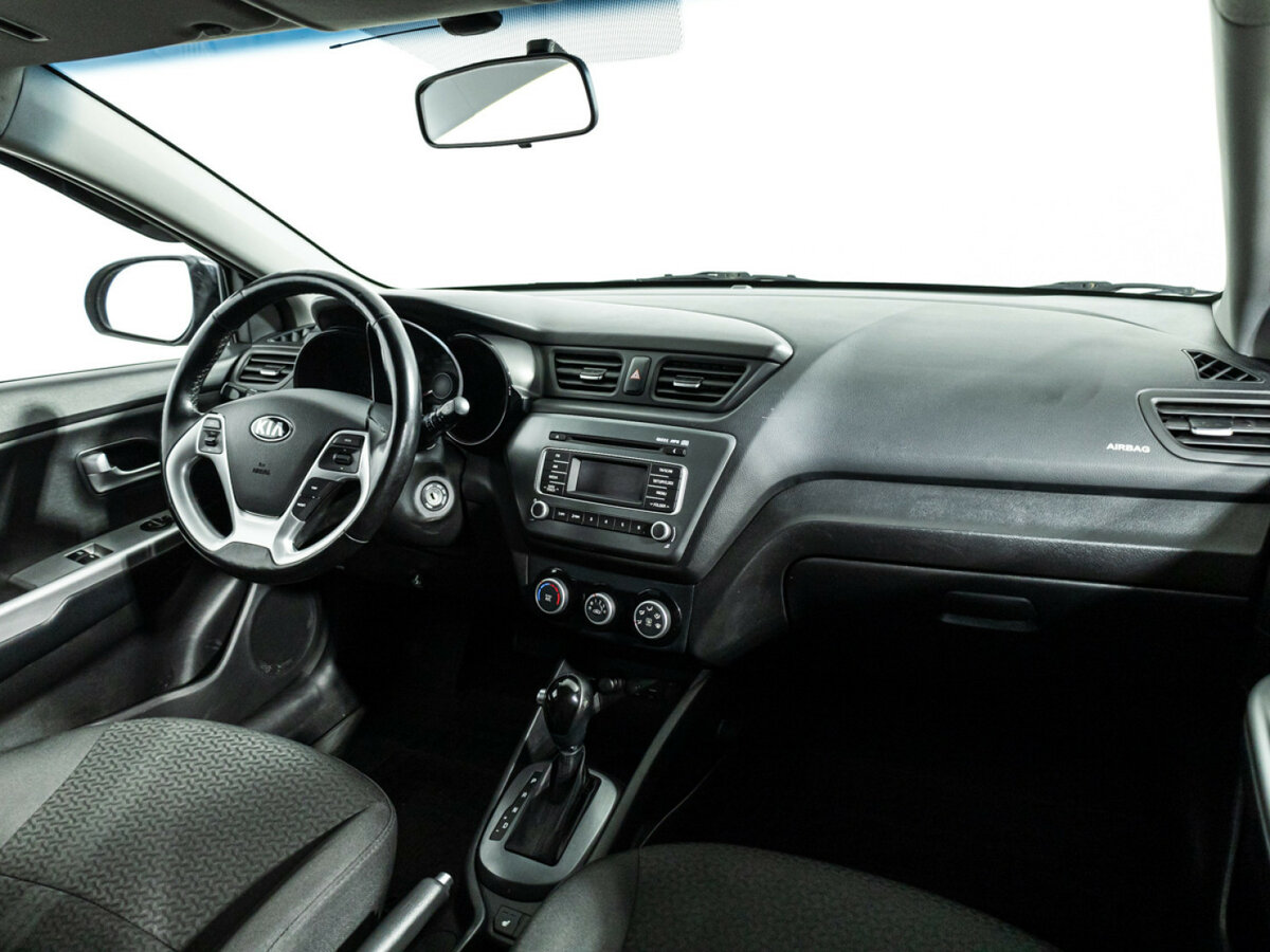 Kia Rio с пробегом — 2015 год. Фото: #8