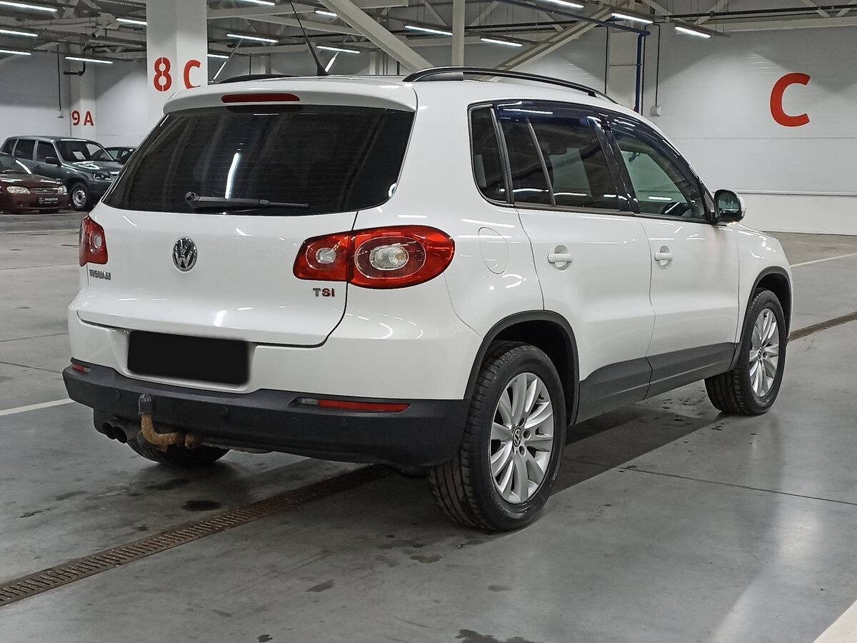 Volkswagen Tiguan с пробегом — 2010 год. Фото: #4