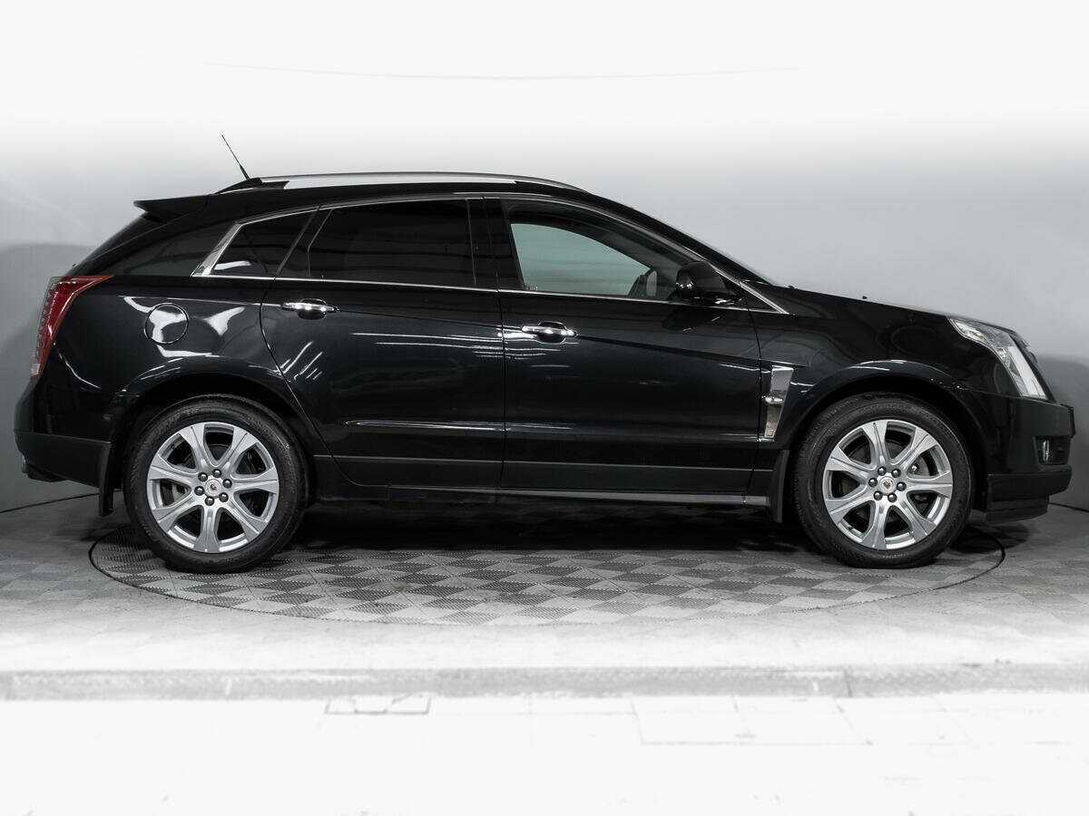Cadillac SRX с пробегом — 2011 год. Фото: #3