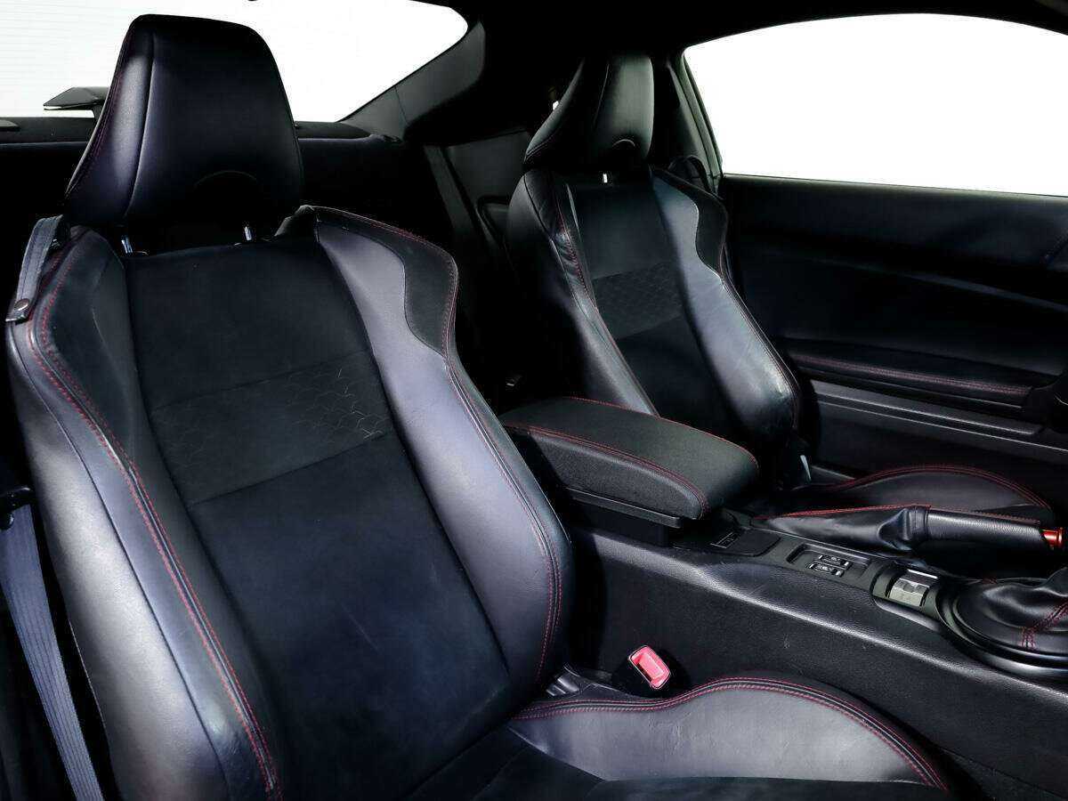 Toyota GT86 с пробегом — 2012 год. Фото: #7