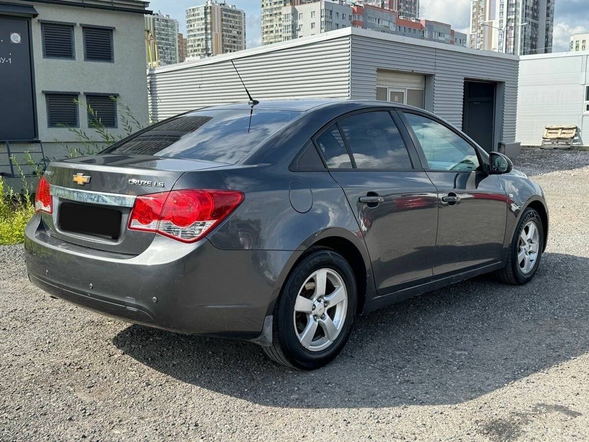 Chevrolet Cruze с пробегом — 2012 год. Фото: #2