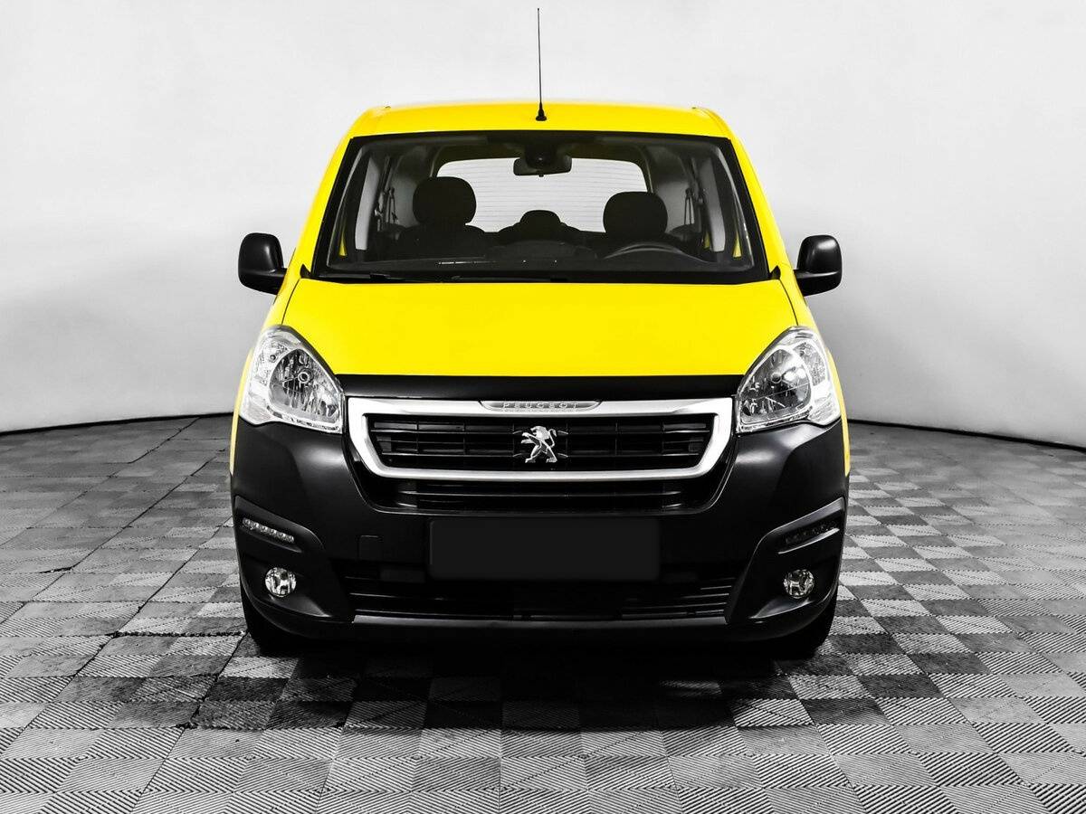 Peugeot Partner с пробегом — 2021 год. Фото: #1