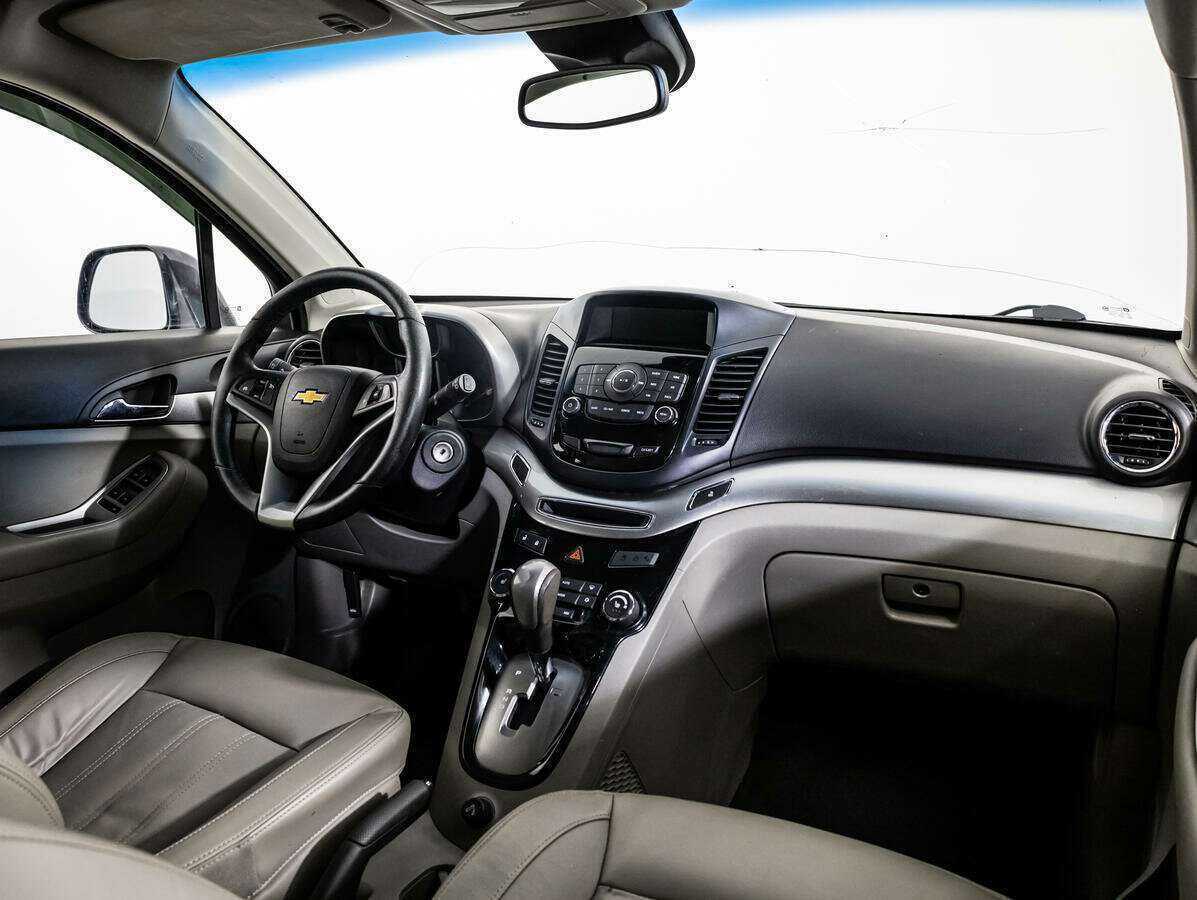 Chevrolet Orlando с пробегом — 2012 год. Фото: #6