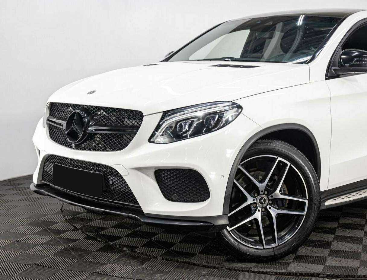 Mercedes-Benz GLE Coupe с пробегом — 2017 год. Фото: #6