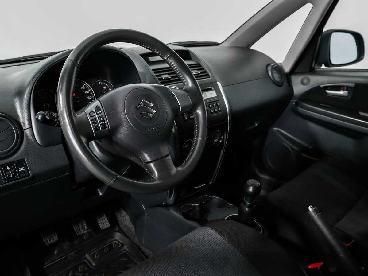 Suzuki SX4 с пробегом — 2008 год. Фото: #8
