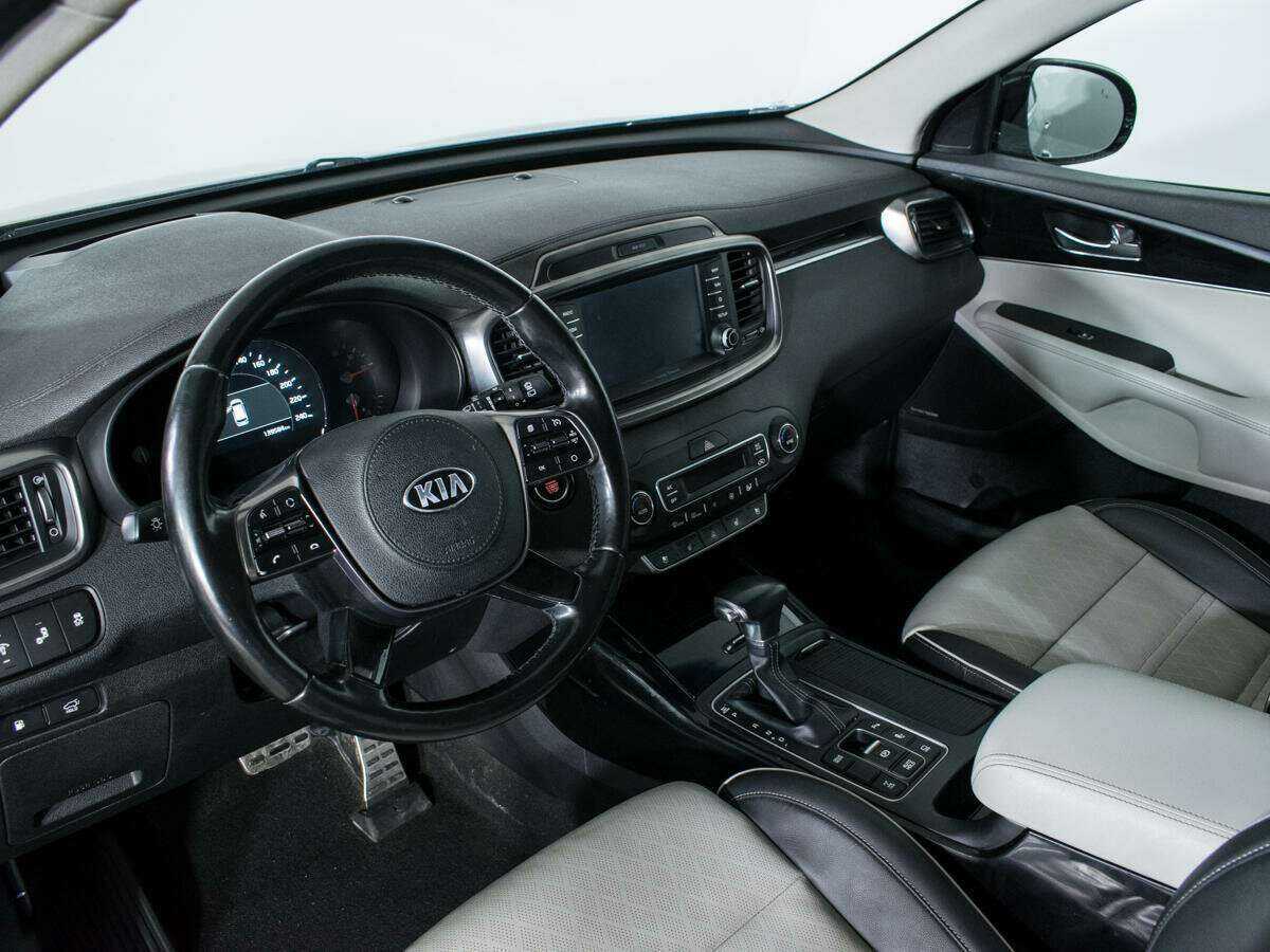 Kia Sorento с пробегом — 2018 год. Фото: #12