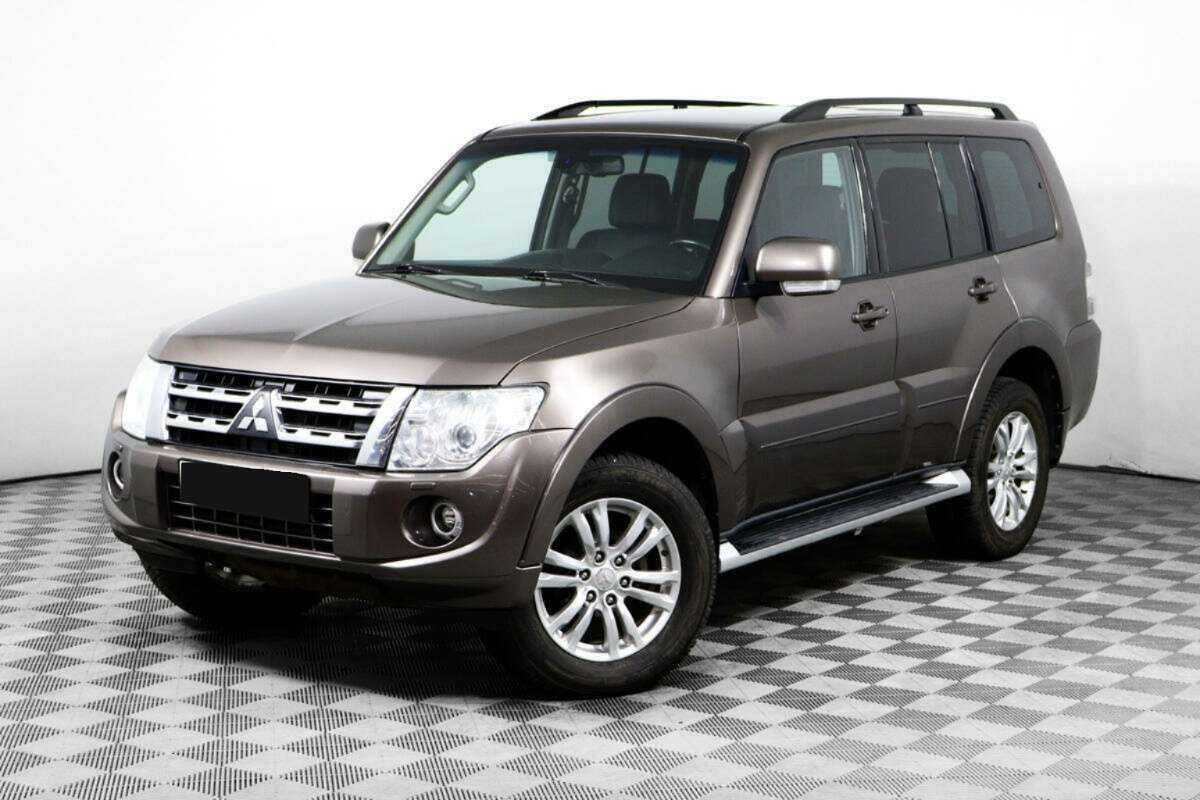 Mitsubishi Pajero с пробегом — 2011 год. Фото: #0