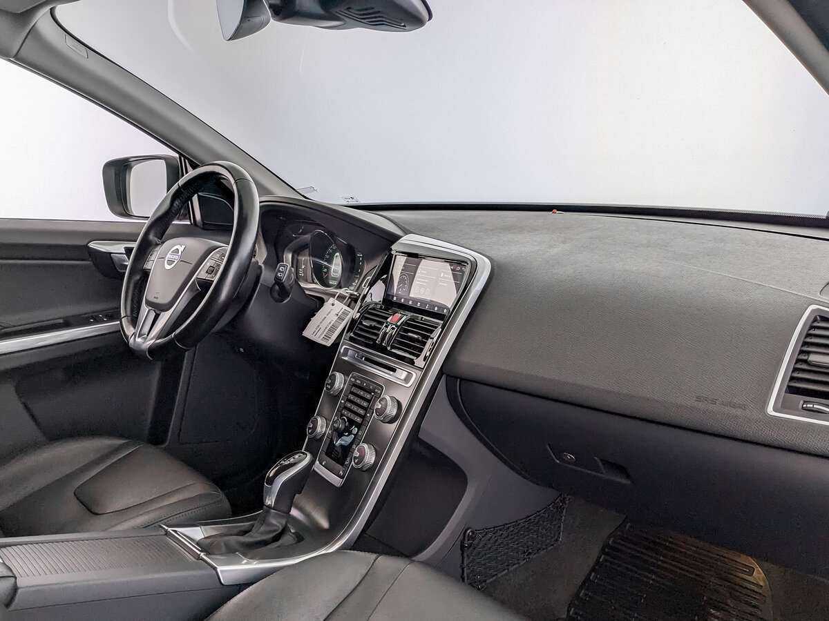Volvo XC60 с пробегом — 2015 год. Фото: #10