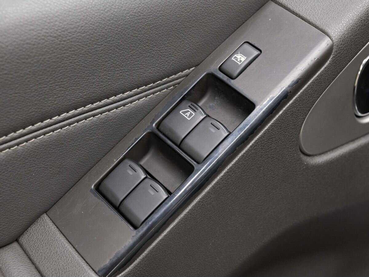 Nissan Pathfinder с пробегом — 2010 год. Фото: #18
