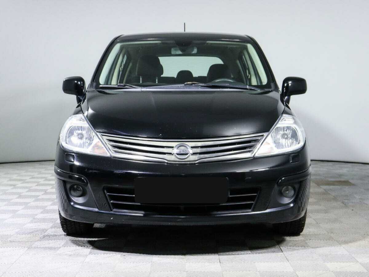 Nissan Tiida с пробегом — 2011 год. Фото: #1