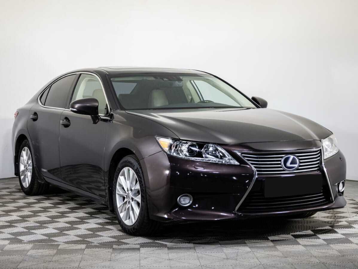 Lexus ES с пробегом — 2014 год. Фото: #2