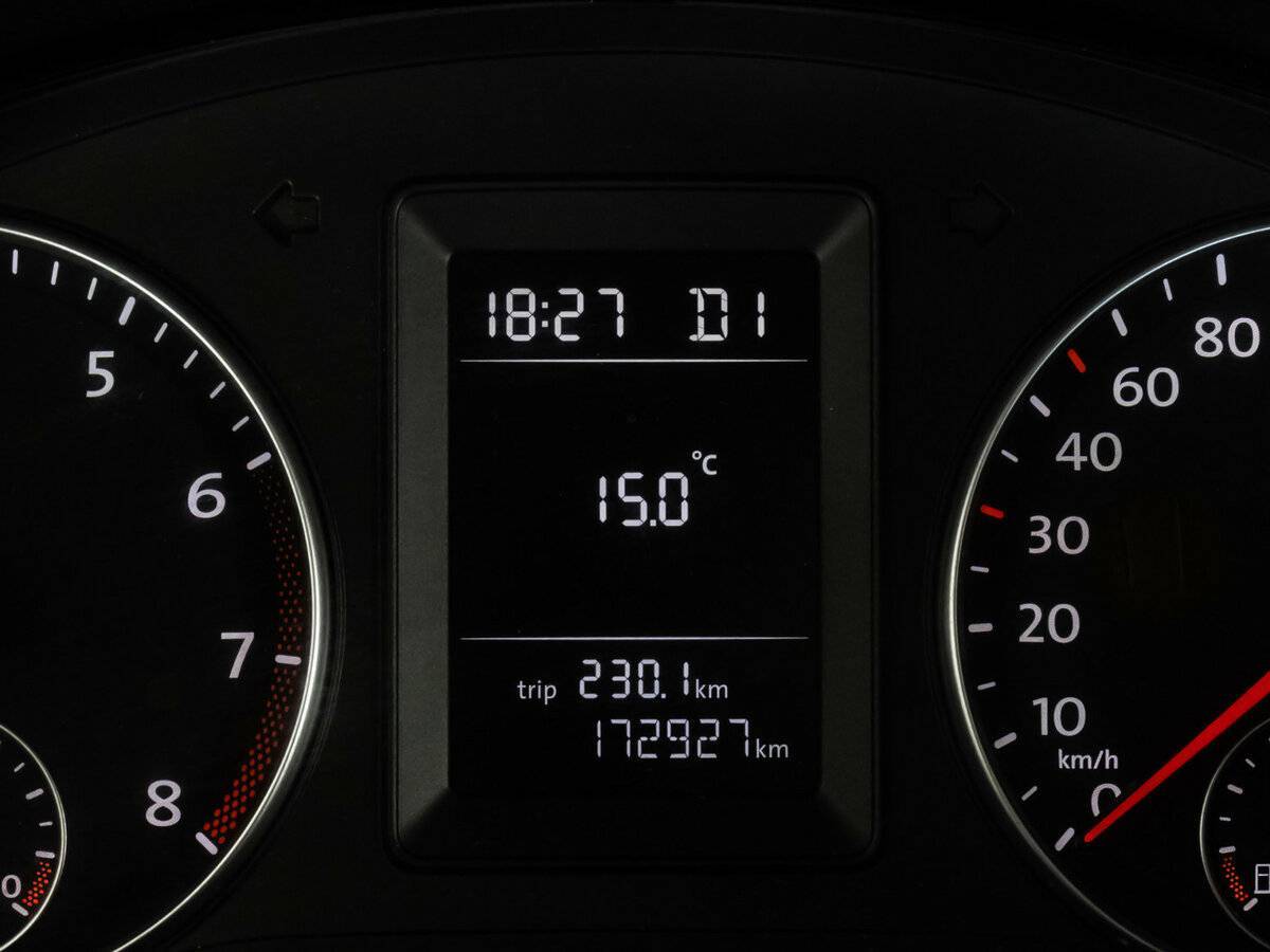 Volkswagen Golf Plus с пробегом — 2010 год. Фото: #13
