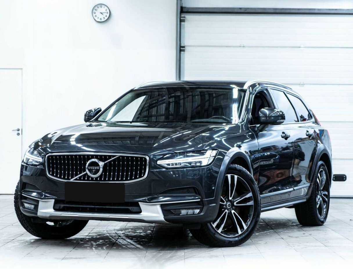 Volvo V90 Cross Country с пробегом — 2017 год. Фото: #0
