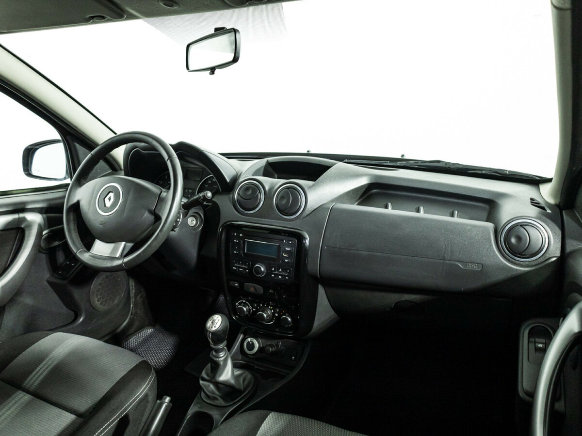 Renault Duster с пробегом — 2013 год. Фото: #7