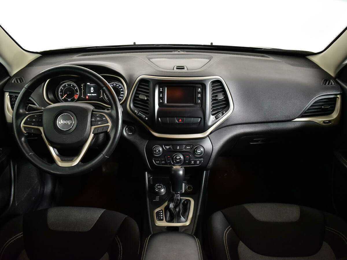 Jeep Cherokee с пробегом — 2014 год. Фото: #11