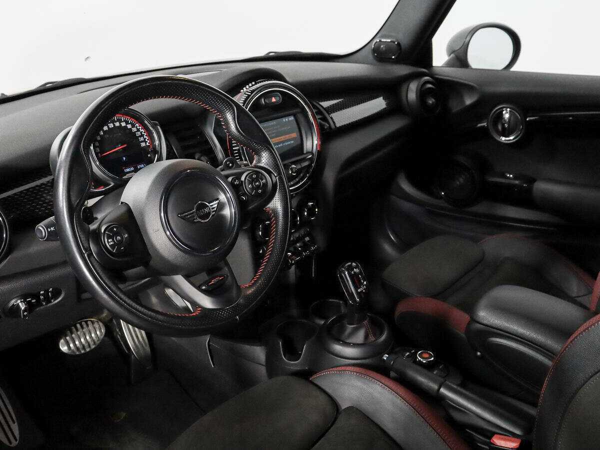 Mini Hatch с пробегом — 2018 год. Фото: #8